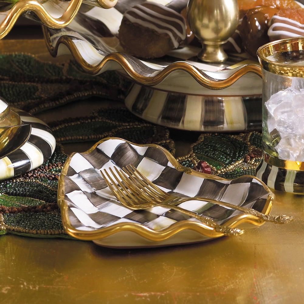 Courtly Check Fluted Heart Plate