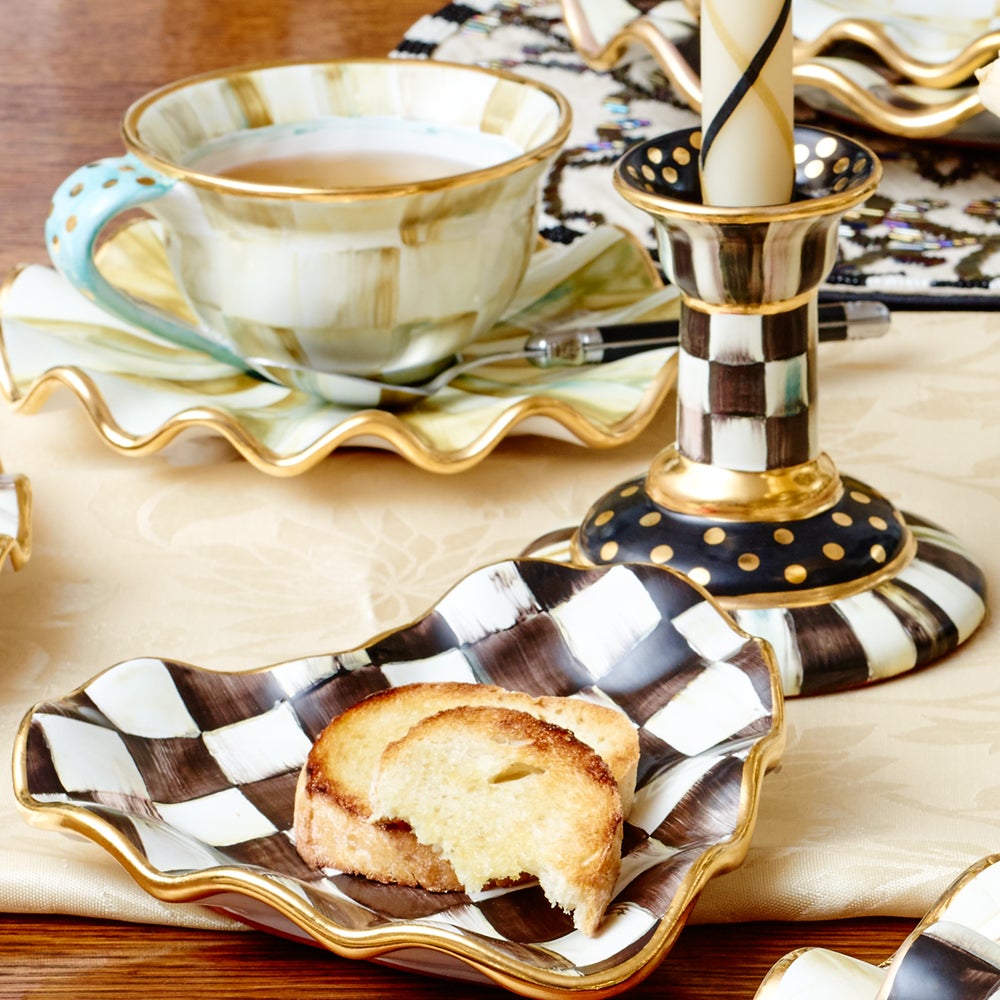 Courtly Check Fluted Heart Plate