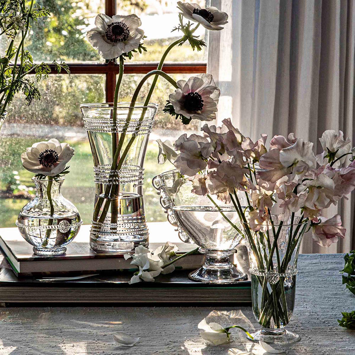 Ella 9" Corset Vase