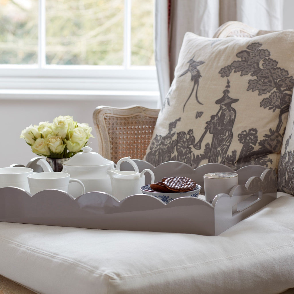 Chiffon Large Lacquered Scallop Ottoman Tray