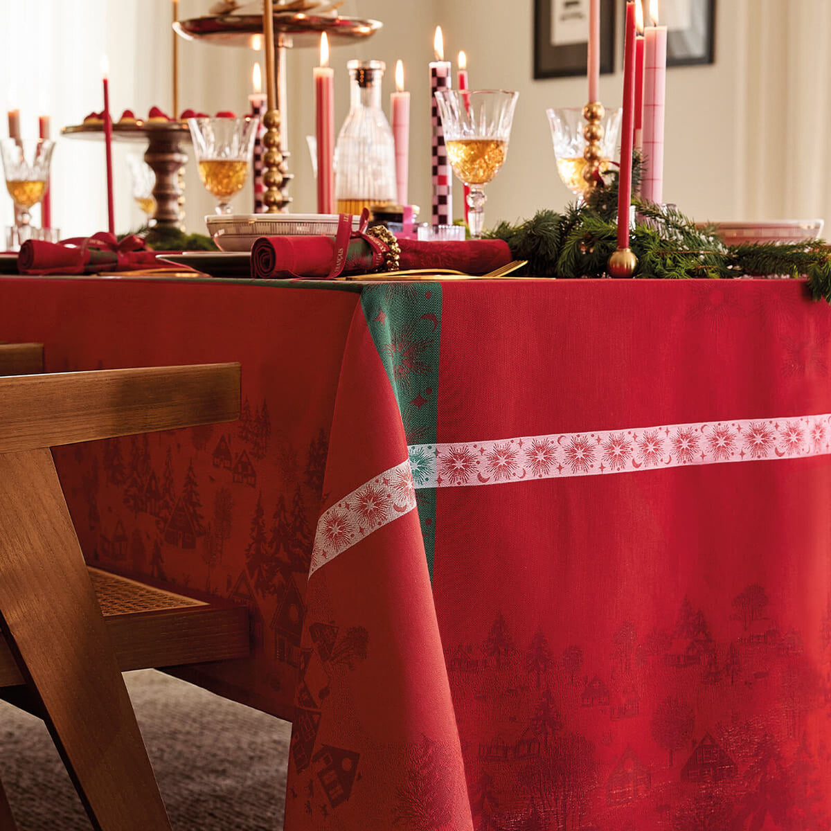Sous les étoiles Red Tablecloth