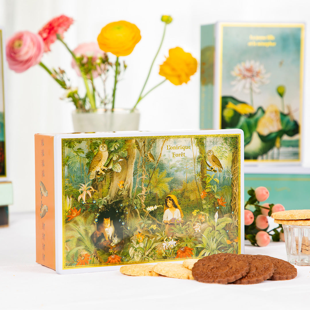 L'Onirique Forêt Chocolate Shortbread with Apricot Chips
