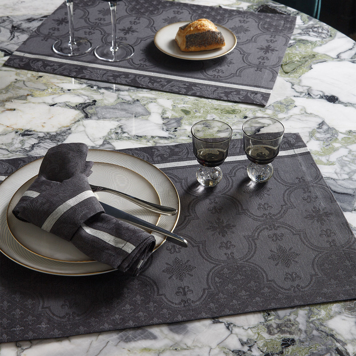 Napkin Armoiries Linen Black