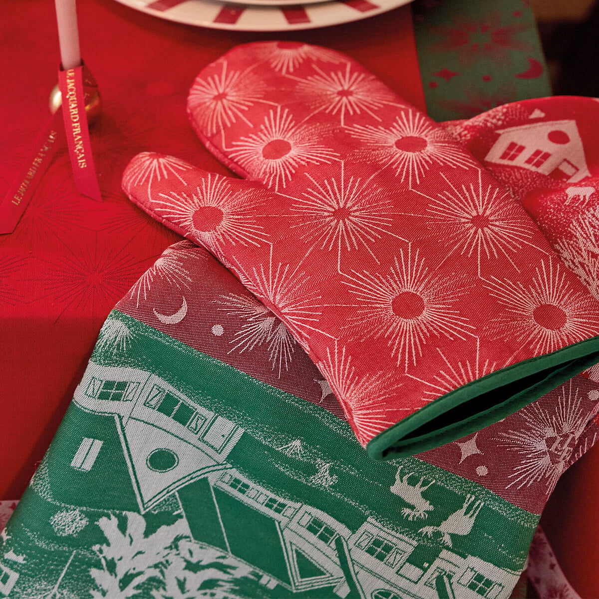 Sous les étoiles Red Tea Towel